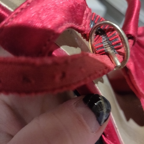 Fioni red heels - Picture 3 of 4